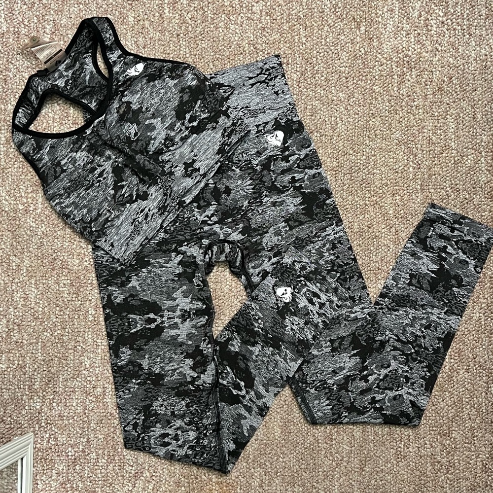 Women’s Best Wear